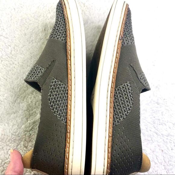 UGG SAMMY KNIT SLIP ON SNEAKERS WITH LEATHER TRIM - Picture 5 of 9